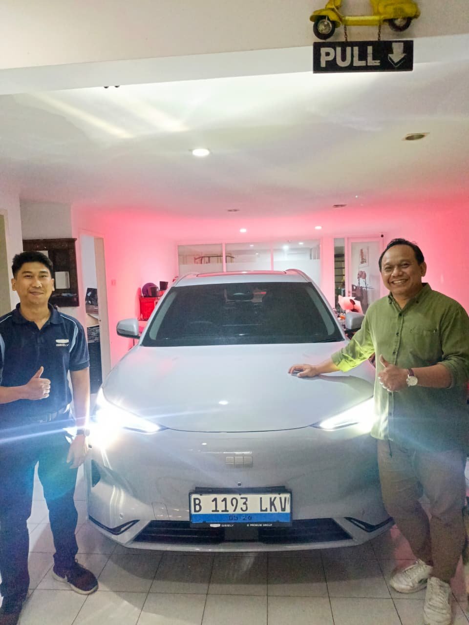 Serah Terima Kendaraan Geely Fatmawati 1